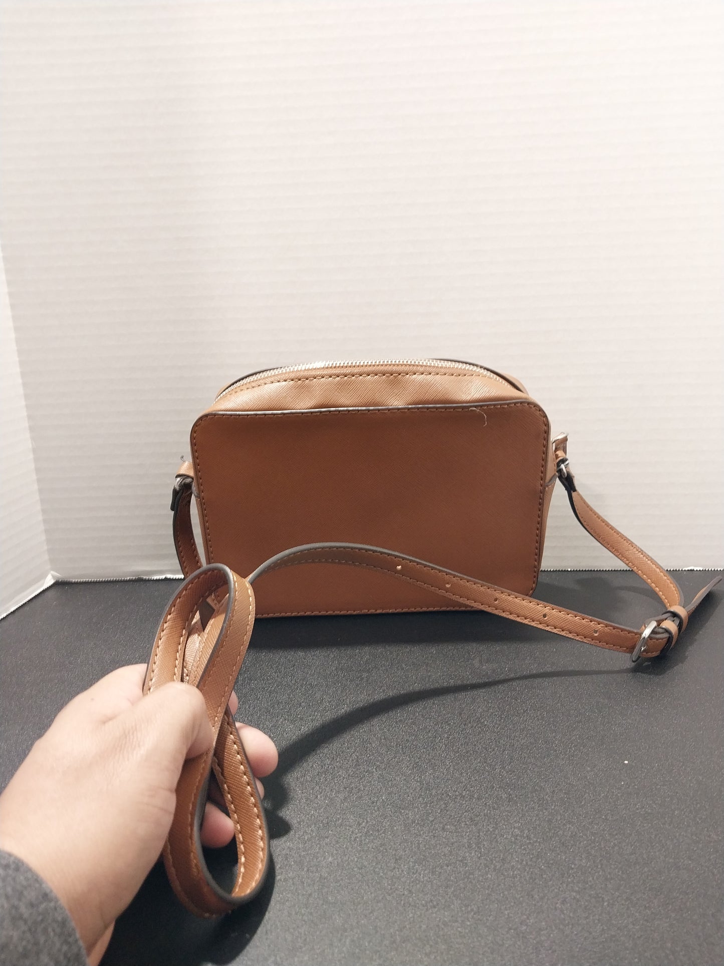 Guess Crossbody bag 100% Original