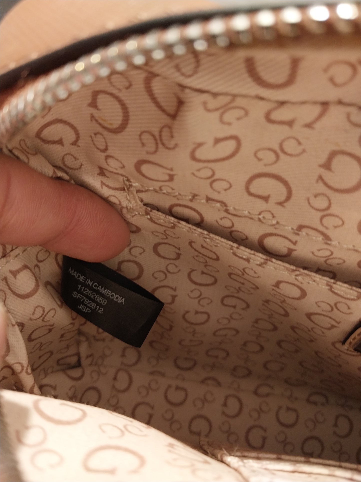 Guess Crossbody bag 100% Original