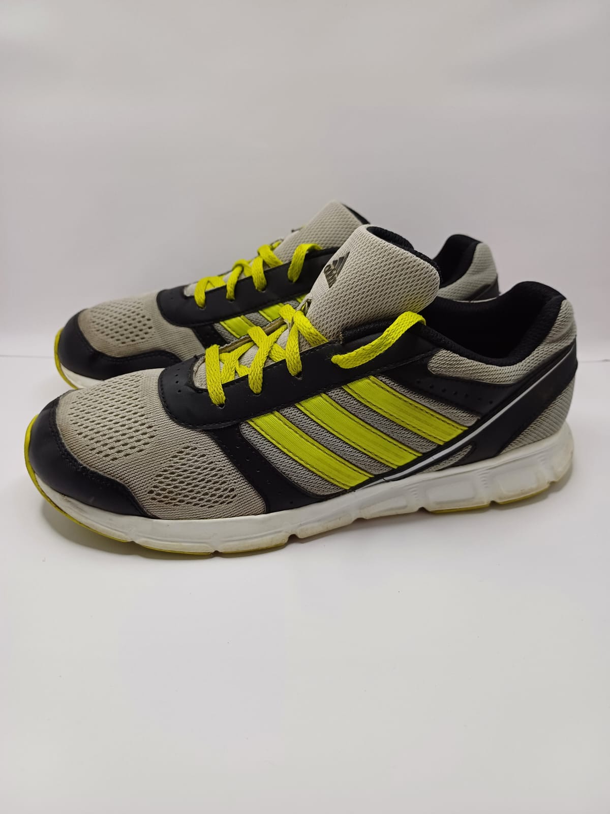 Adidas OrthoLite Adidas Gris con Negro y Verde